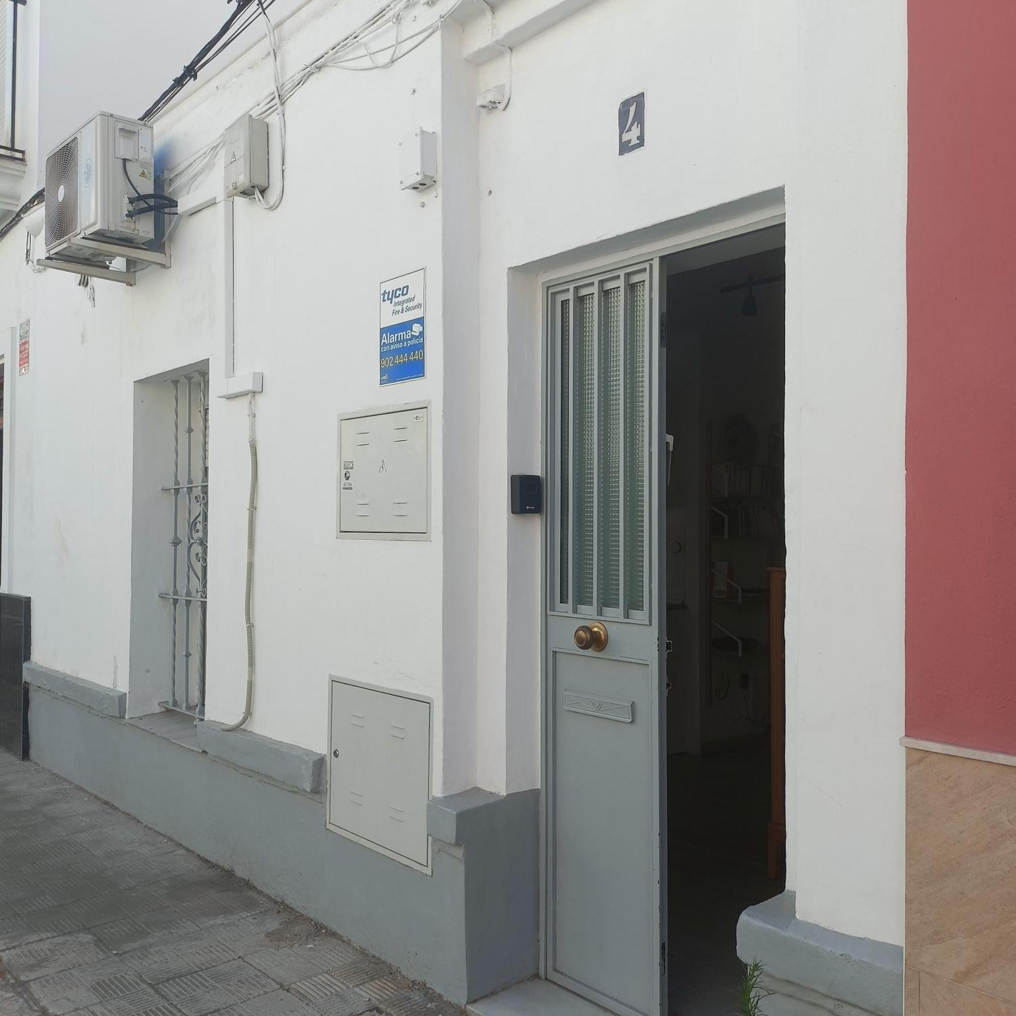 La Casa De Los Viajantes Seville Ngoại thất bức ảnh